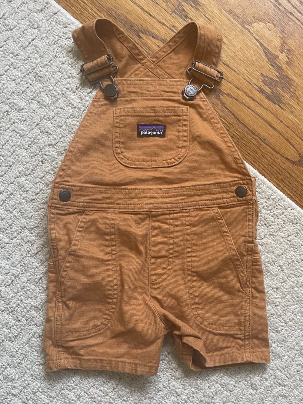 Patagonia baby short-alls 12m